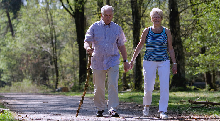 Inexpensive Mother’s Day Activities for Seniors